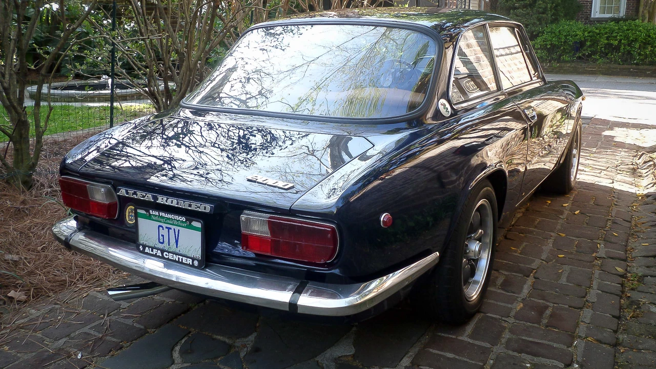 1974 Alfa Romeo 2000 GT Veloce - Image 15 of 31