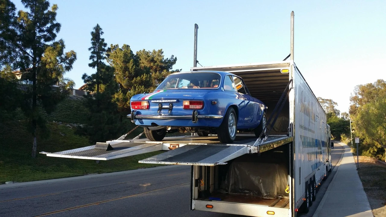 1974 Alfa Romeo 2000 GT Veloce - Image 8 of 31