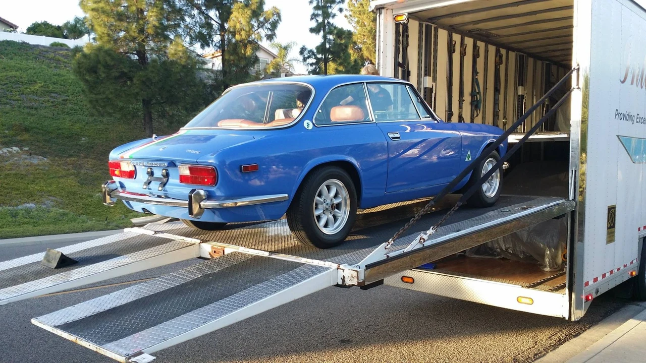 1974 Alfa Romeo 2000 GT Veloce - Image 9 of 31