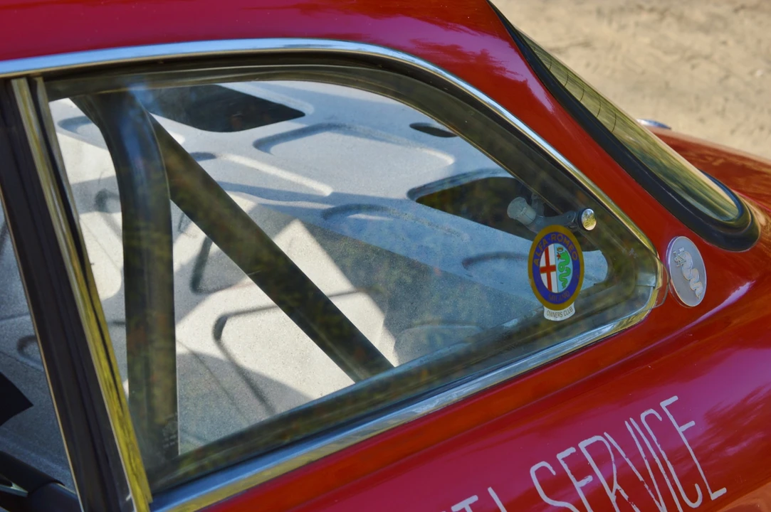 1974 Alfa Romeo 2000 GT Veloce - Image 27 of 29