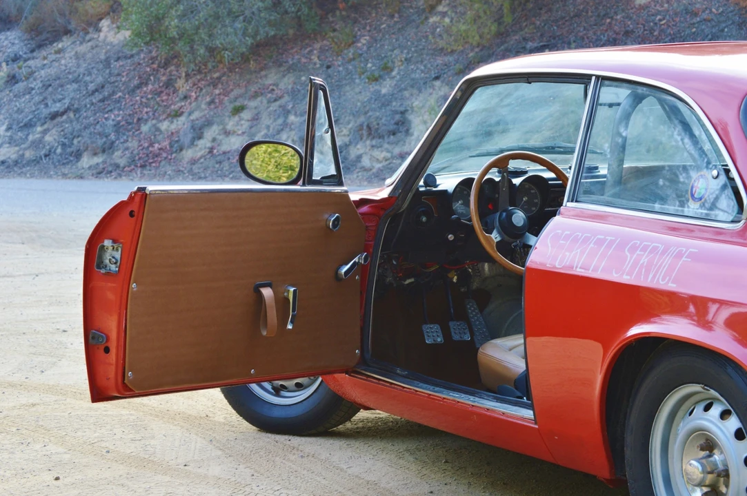 1974 Alfa Romeo 2000 GT Veloce - Image 19 of 29