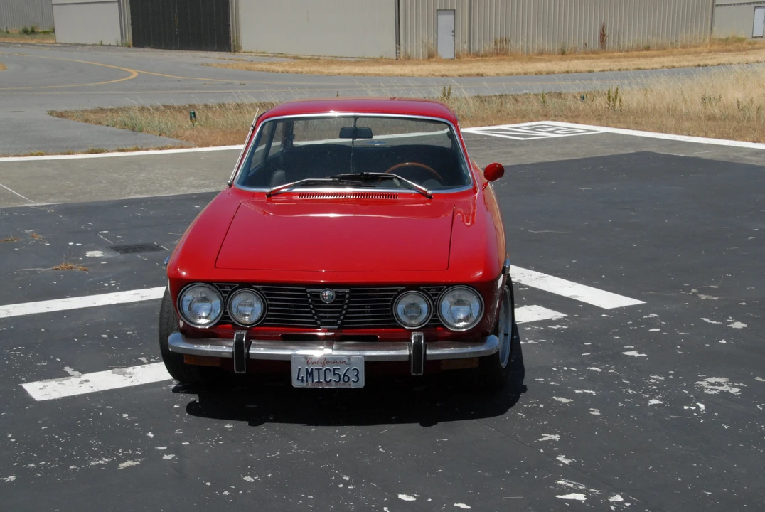 1974 Alfa Romeo 2000 GT Veloce - Image 6 of 31