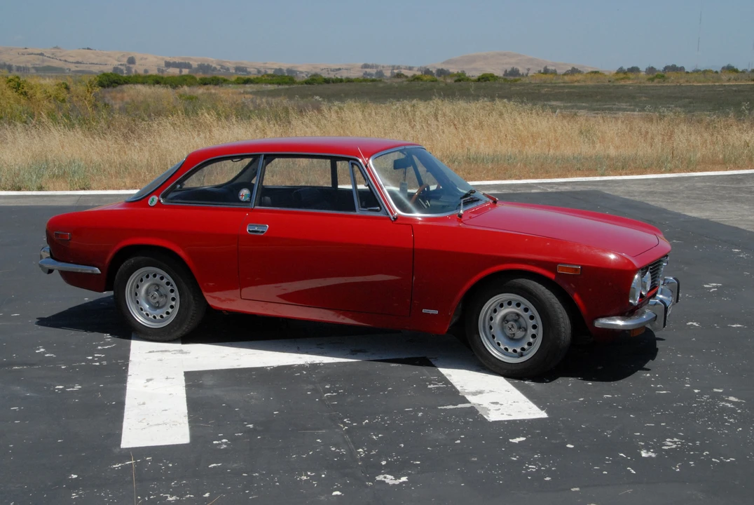 1974 Alfa Romeo 2000 GT Veloce - Image 9 of 31