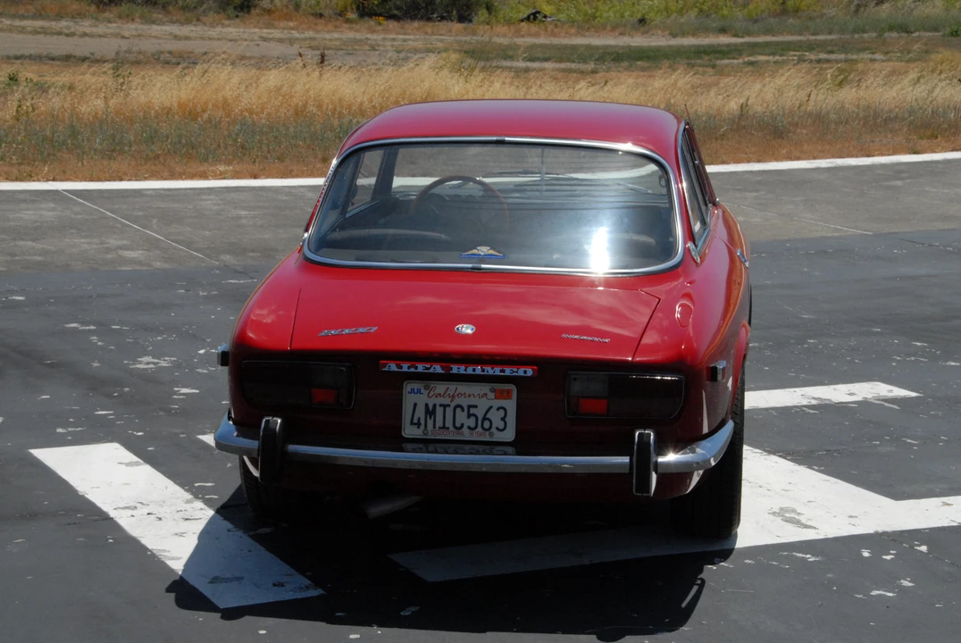 1974 Alfa Romeo 2000 GT Veloce - Image 16 of 31