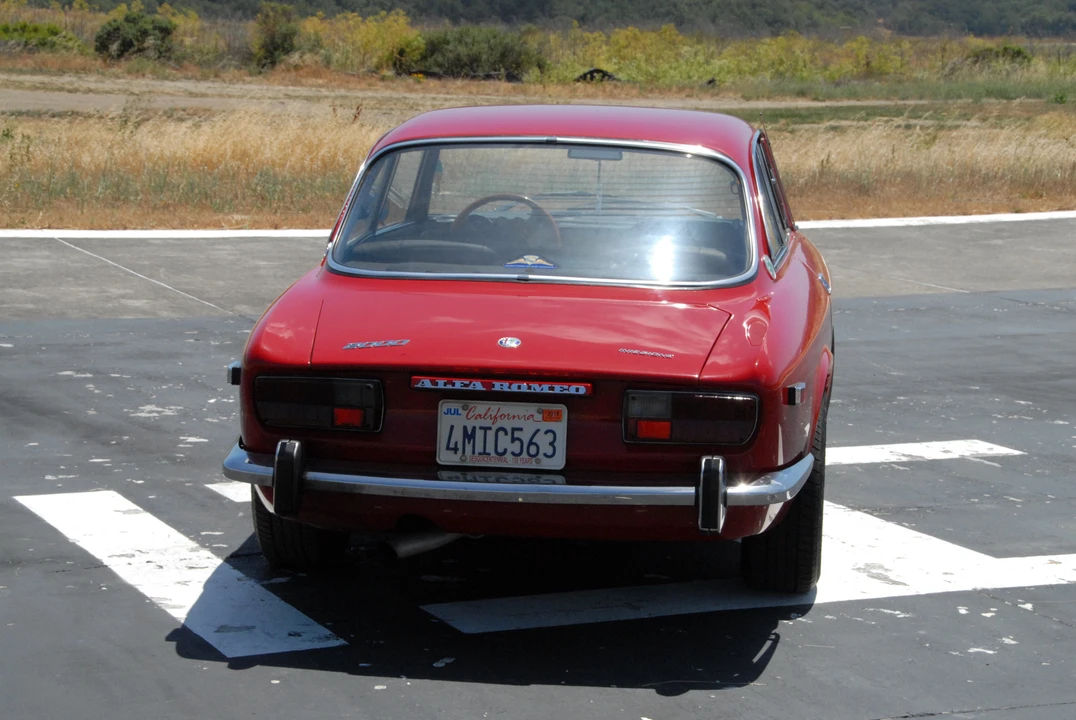 1974 Alfa Romeo 2000 GT Veloce - Image 18 of 31