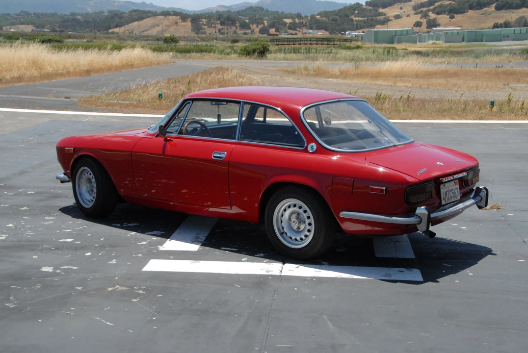 1974 Alfa Romeo 2000 GT Veloce - Image 22 of 31