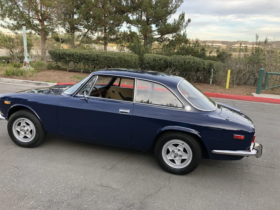 1974 Alfa Romeo 2000 GT Veloce - Image 4 of 31