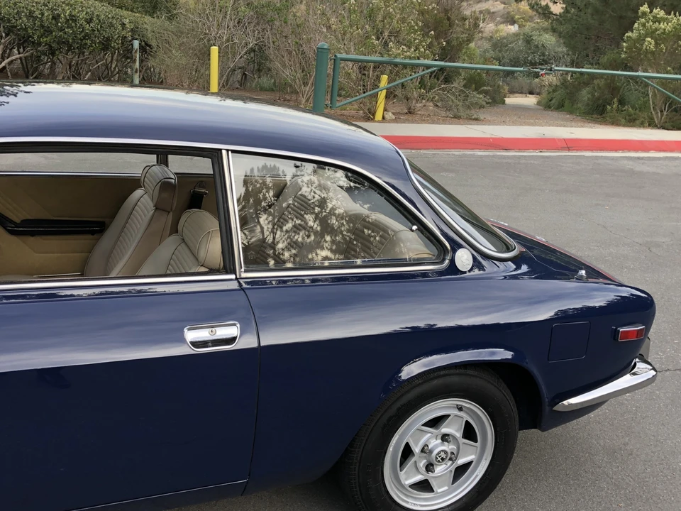 1974 Alfa Romeo 2000 GT Veloce - Image 15 of 31