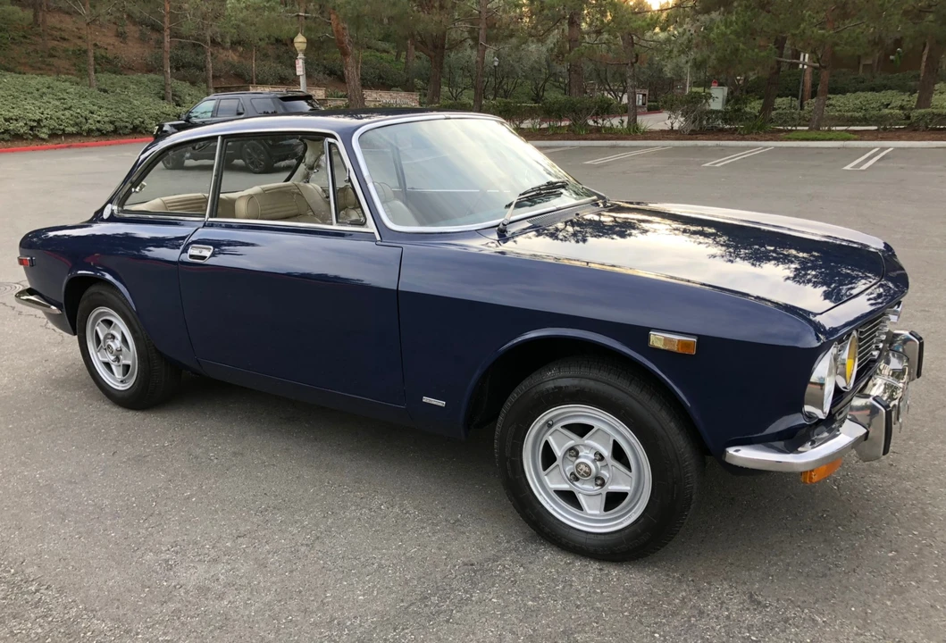 1974 Alfa Romeo 2000 GT Veloce - Image 9 of 31