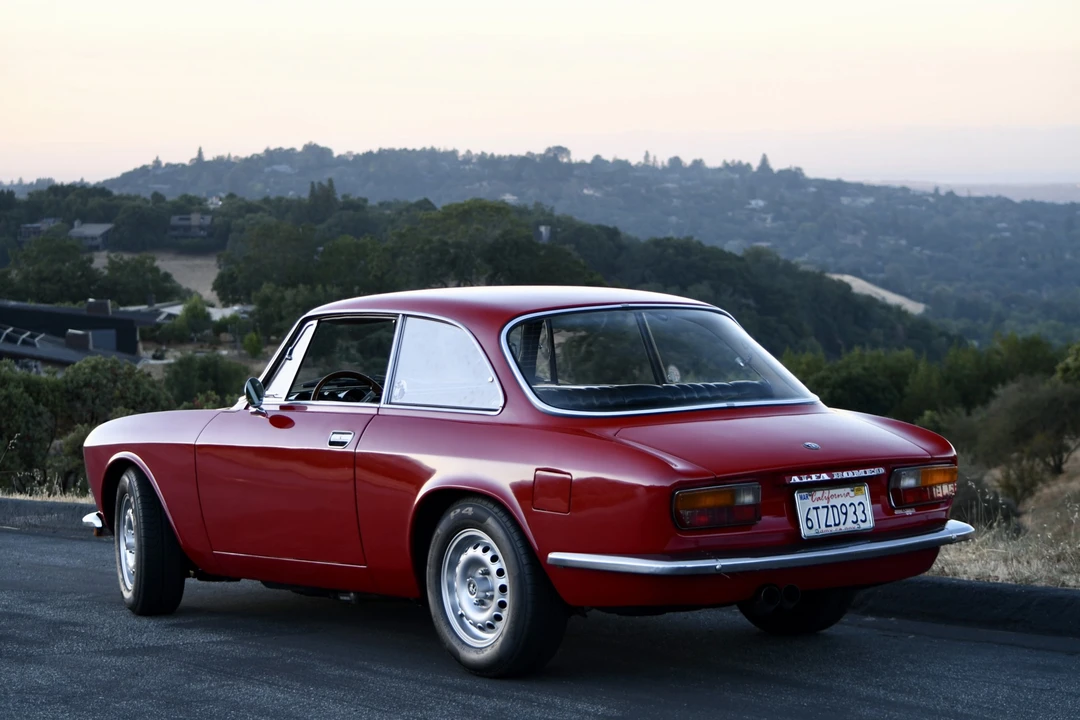 1974 Alfa Romeo 2000 GT Veloce - Image 25 of 31