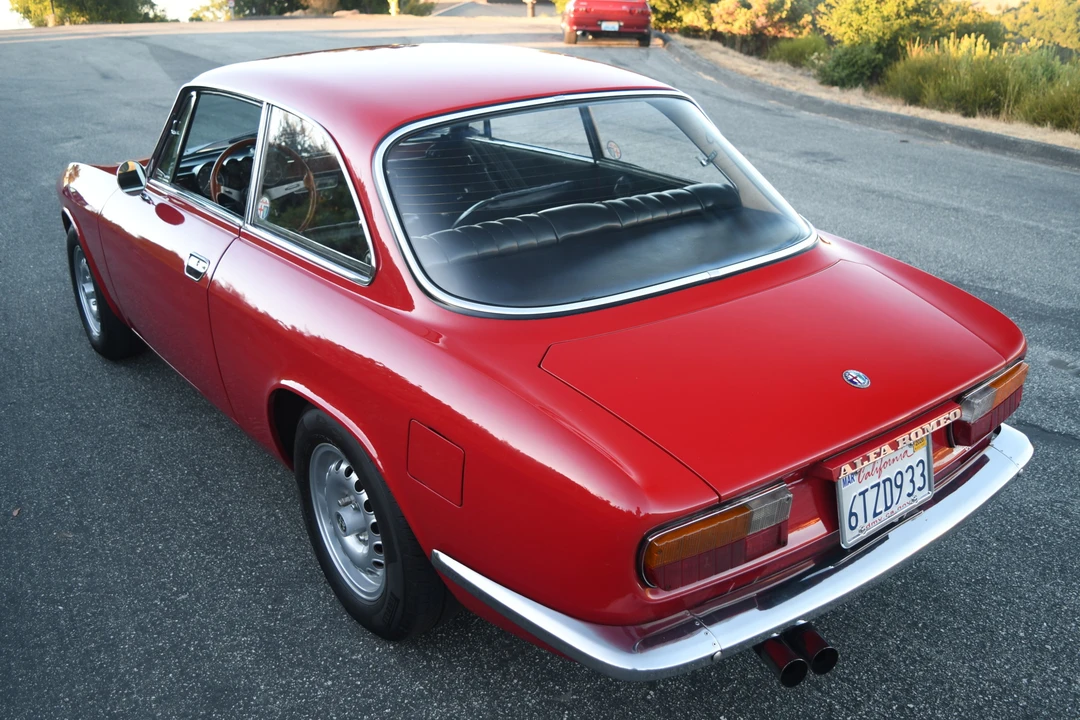 1974 Alfa Romeo 2000 GT Veloce - Image 20 of 31