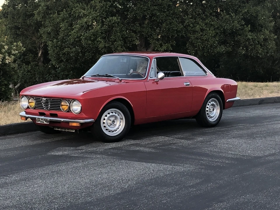 1974 Alfa Romeo 2000 GT Veloce - Image 12 of 31