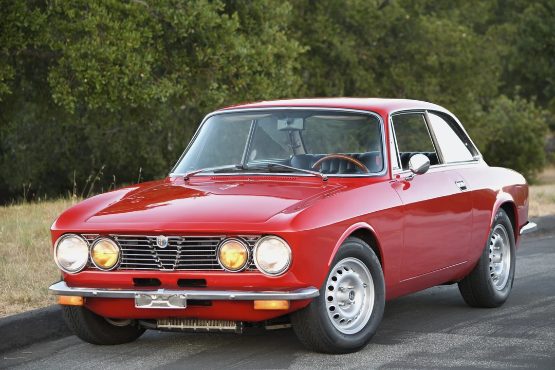 1974 Alfa Romeo 2000 GT Veloce - Image 8 of 31