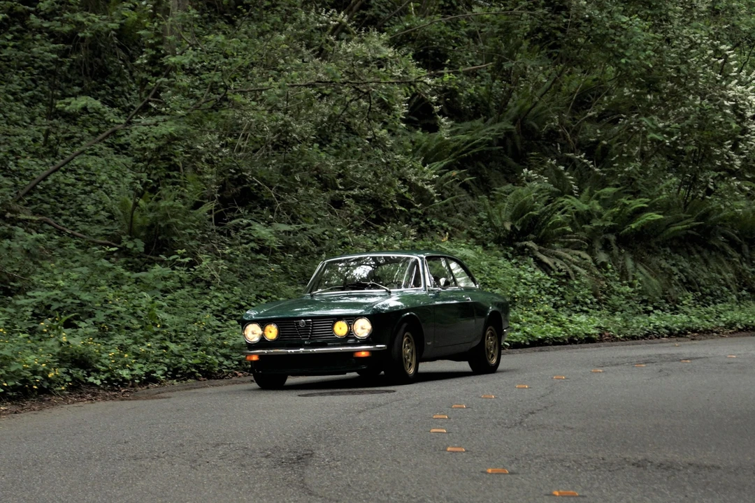 1974 Alfa Romeo 2000 GT Veloce - Image 13 of 31
