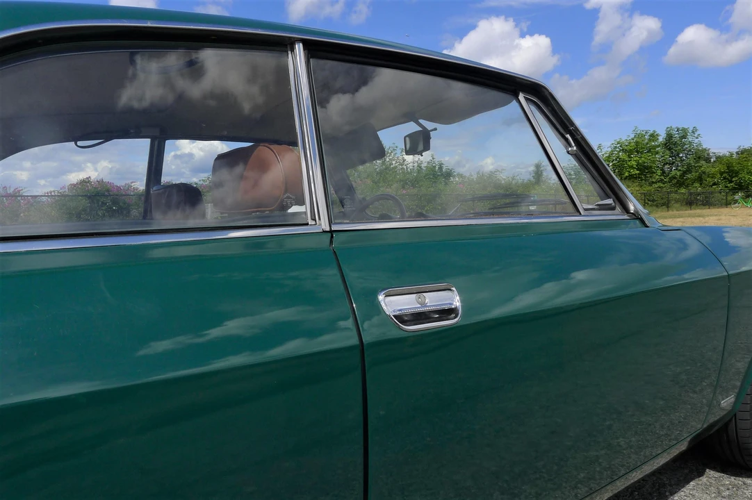 1974 Alfa Romeo 2000 GT Veloce - Image 28 of 31