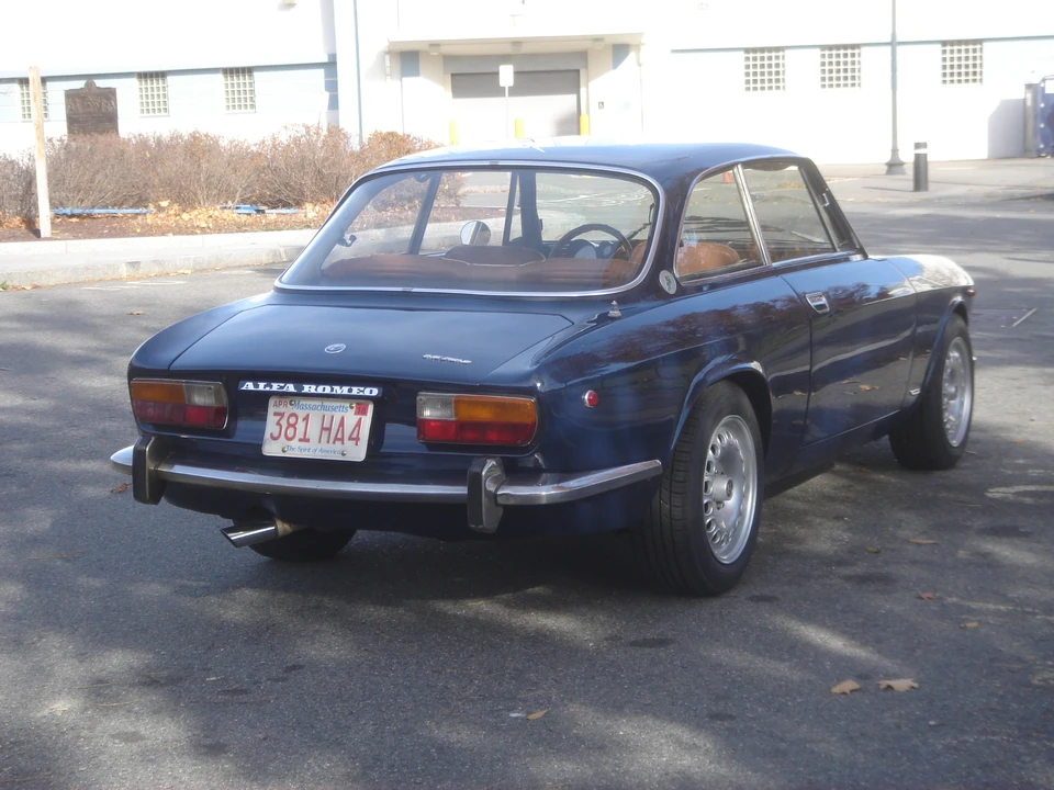 1974 Alfa Romeo 2000 GT Veloce - Image 4 of 31