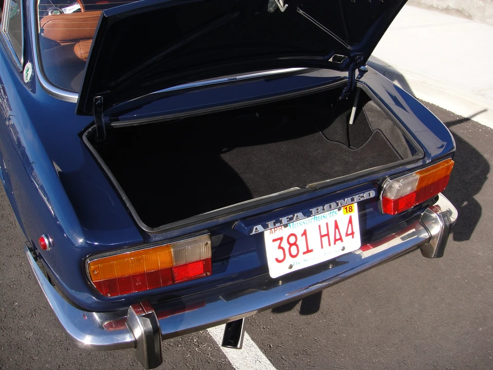 1974 Alfa Romeo 2000 GT Veloce - Image 7 of 31
