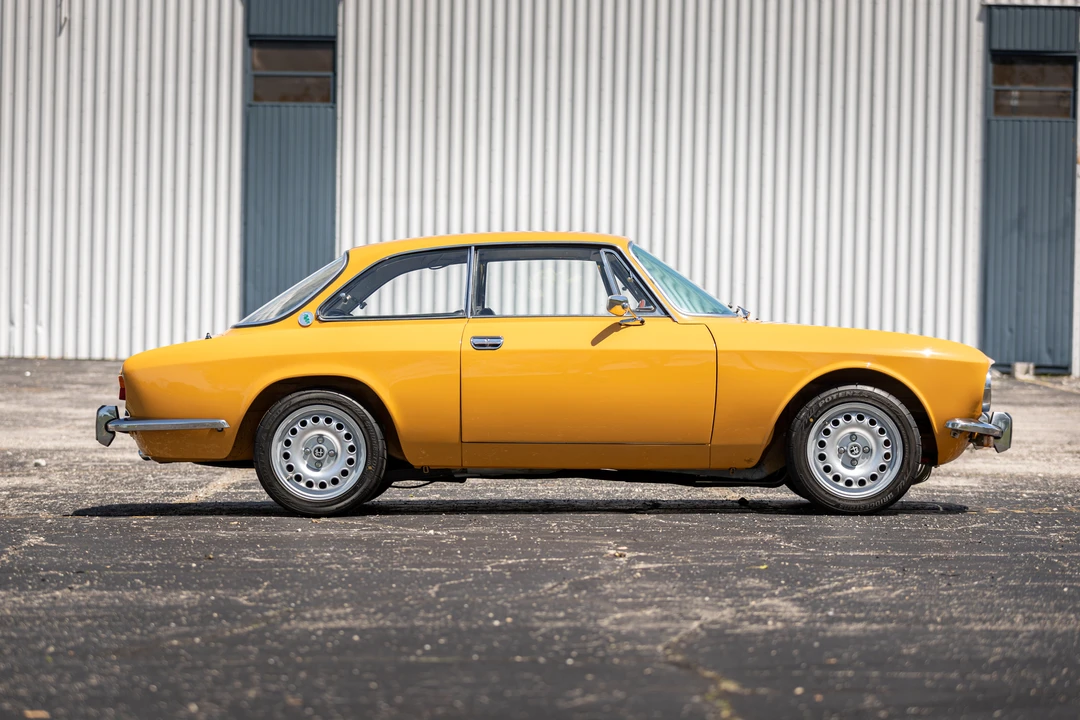 1974 Alfa Romeo 2000 GT Veloce - Image 4 of 31
