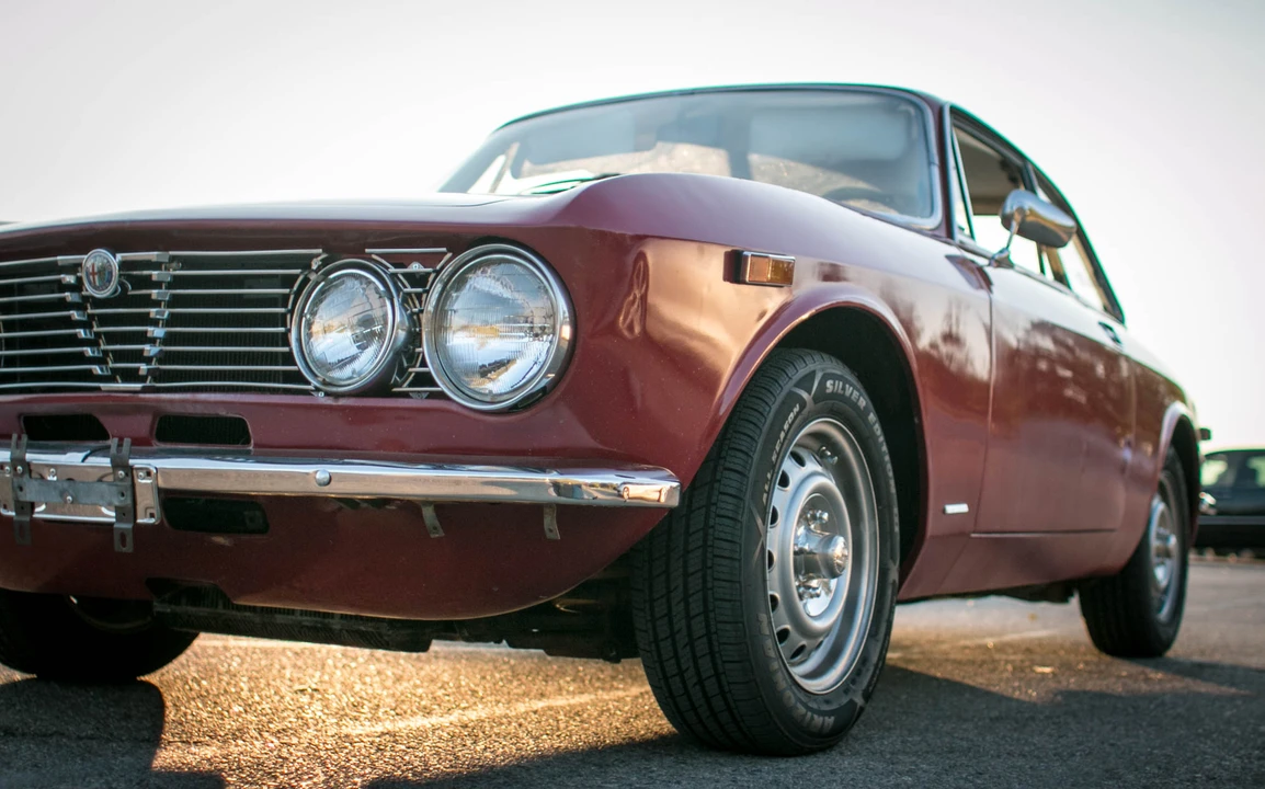 1974 Alfa Romeo 2000 GT Veloce - Image 13 of 31