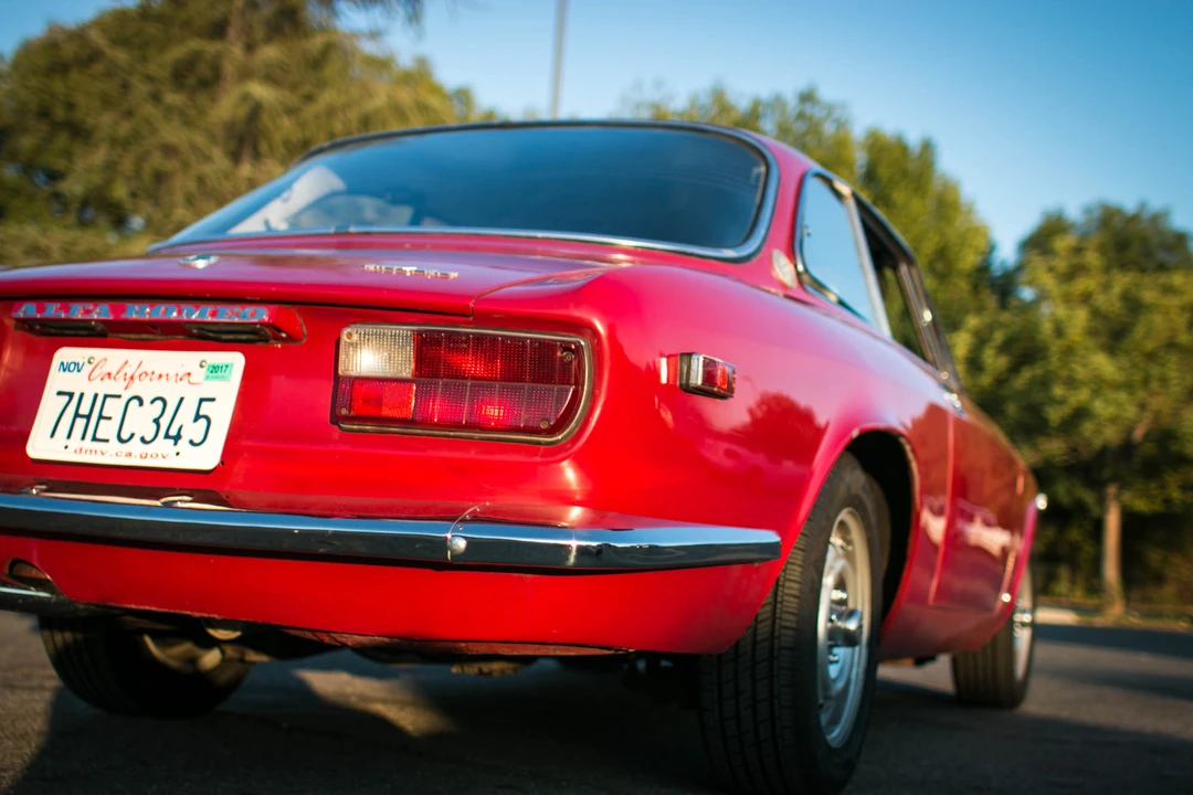1974 Alfa Romeo 2000 GT Veloce - Image 17 of 31