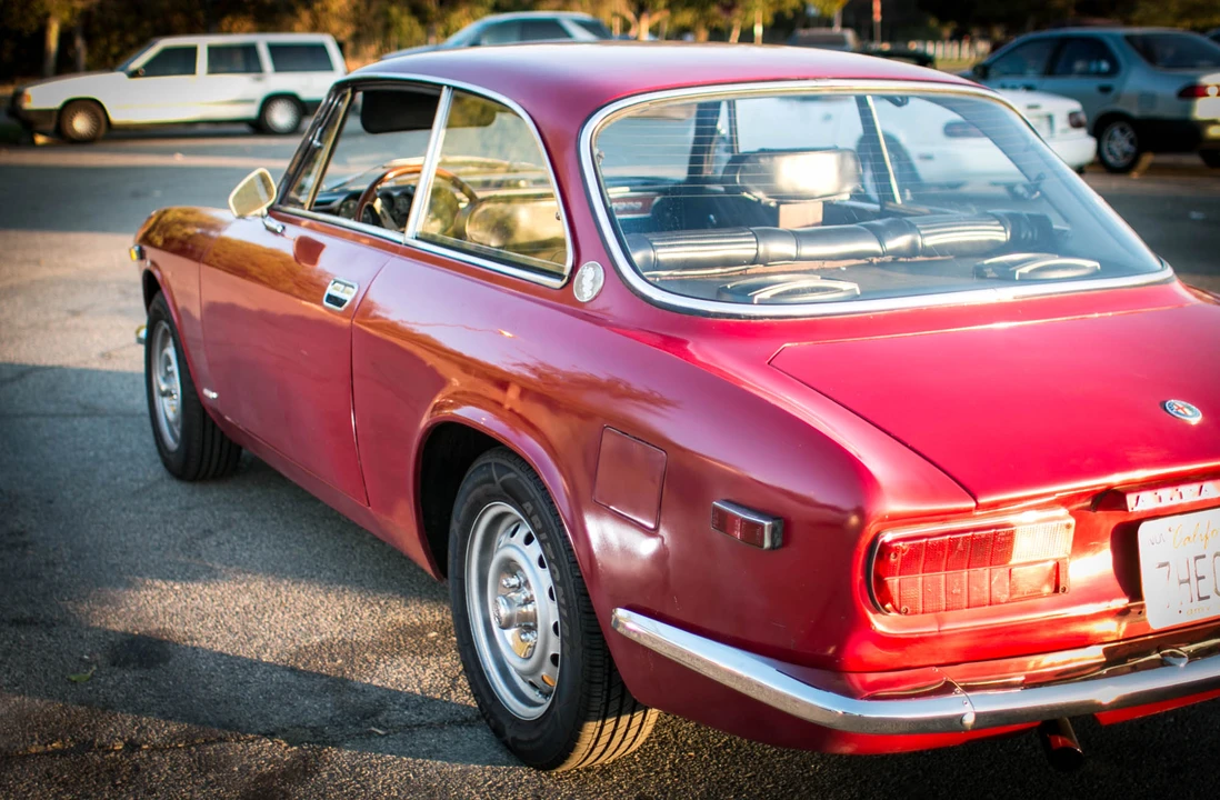 1974 Alfa Romeo 2000 GT Veloce - Image 19 of 31