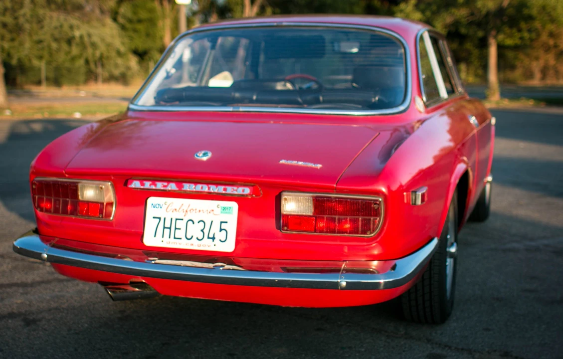 1974 Alfa Romeo 2000 GT Veloce - Image 20 of 31