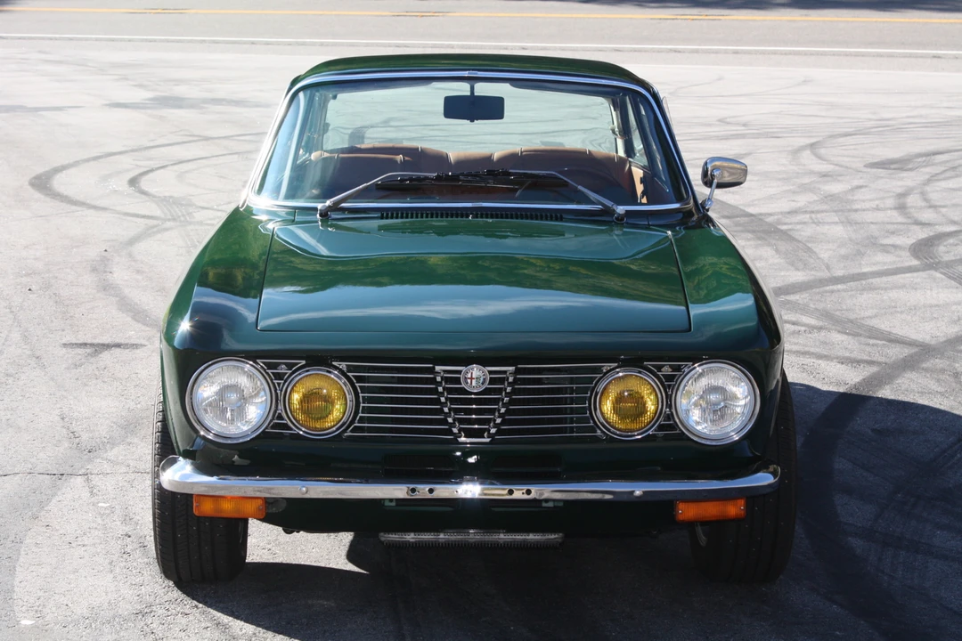 1974 Alfa Romeo 2000 GT Veloce - Image 2 of 31