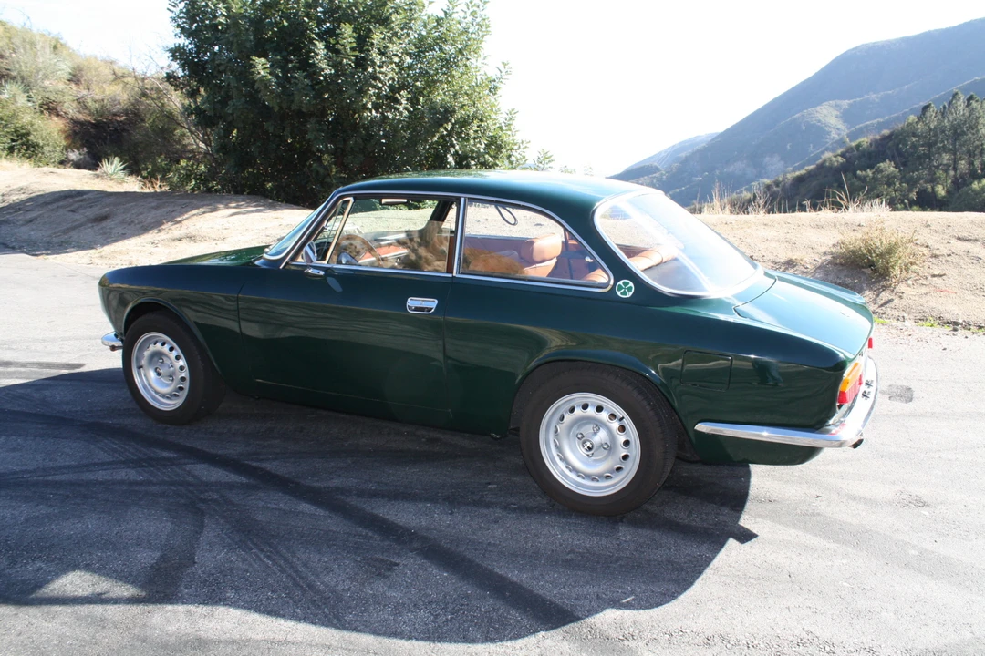 1974 Alfa Romeo 2000 GT Veloce - Image 9 of 31