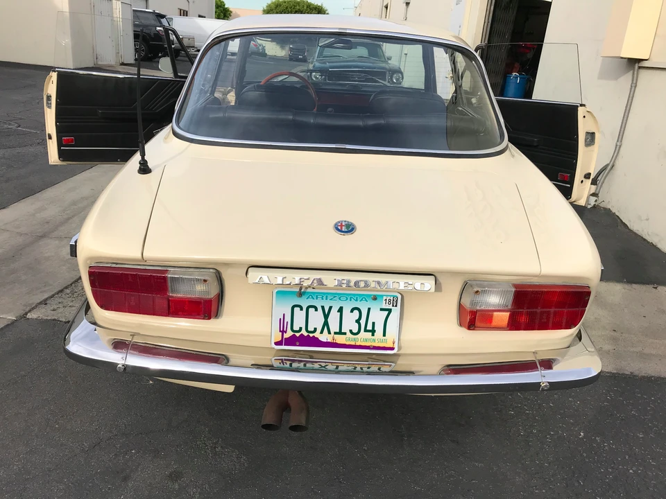 1974 Alfa Romeo 2000 GT Veloce - Image 11 of 31