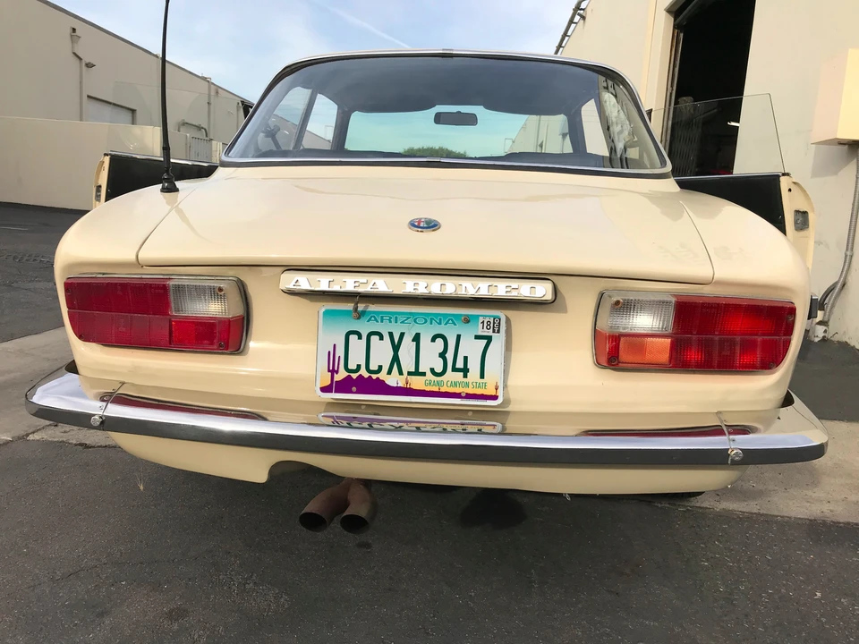 1974 Alfa Romeo 2000 GT Veloce - Image 12 of 31