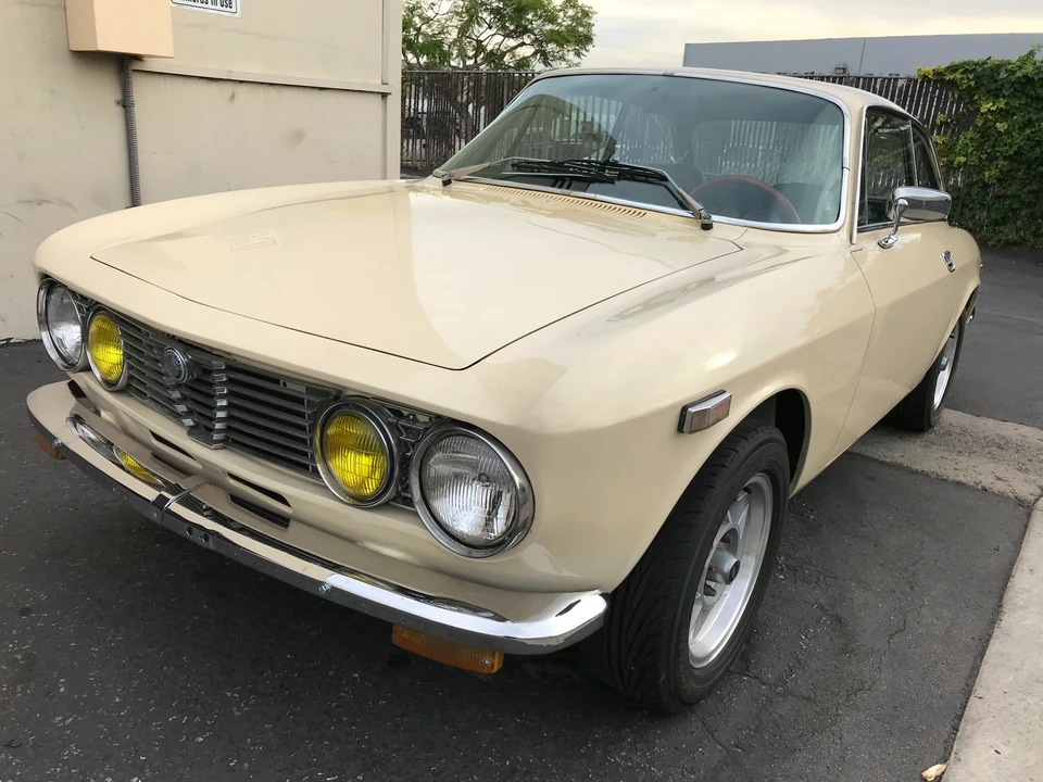 1974 Alfa Romeo 2000 GT Veloce - Image 3 of 31