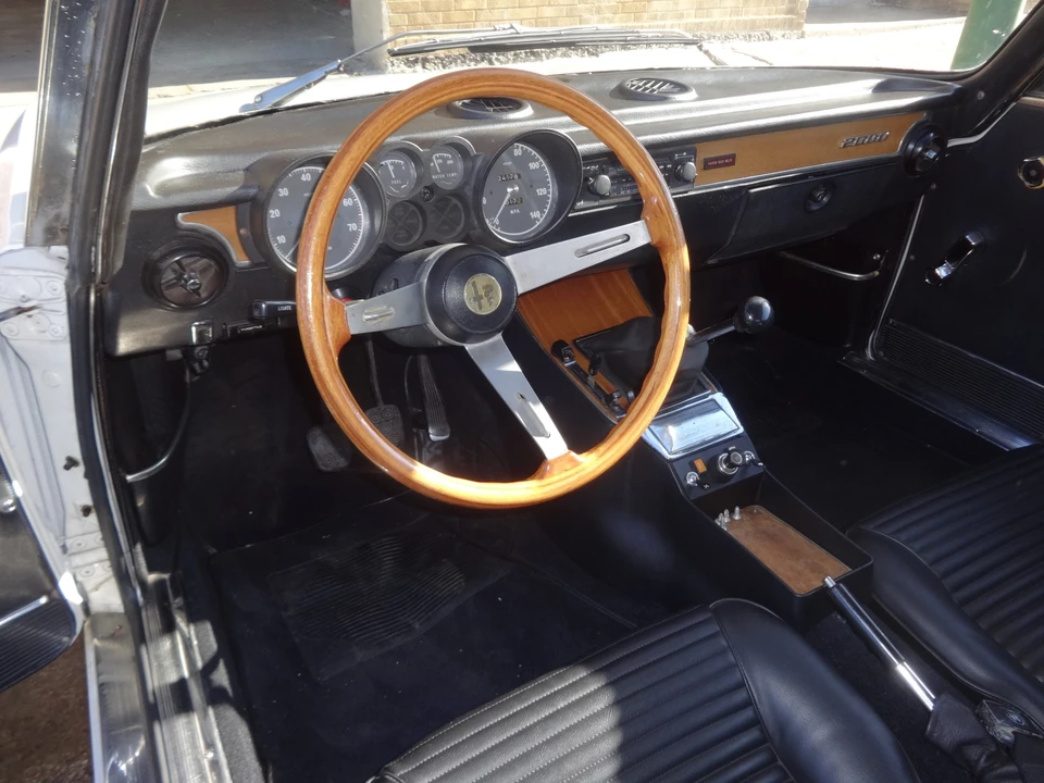 1974 Alfa Romeo 2000 GT Veloce - Image 31 of 31