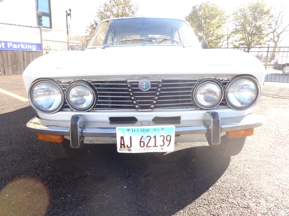 1974 Alfa Romeo 2000 GT Veloce - Image 11 of 31