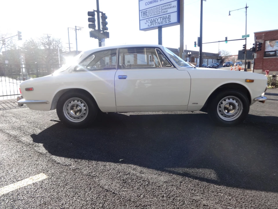 1974 Alfa Romeo 2000 GT Veloce - Image 7 of 31