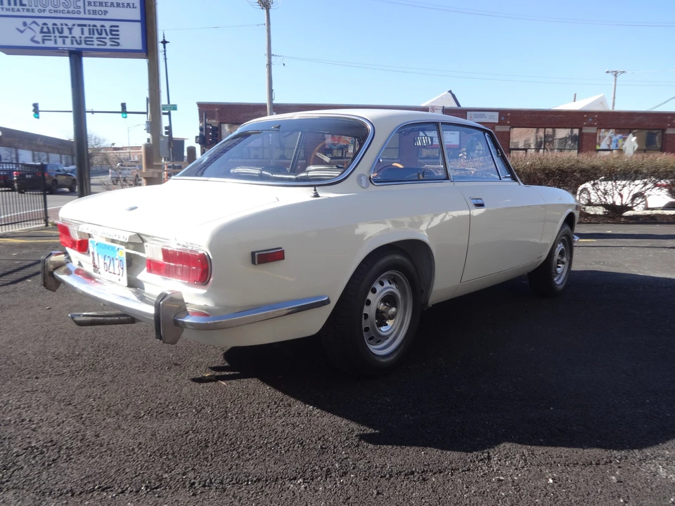1974 Alfa Romeo 2000 GT Veloce - Image 6 of 31