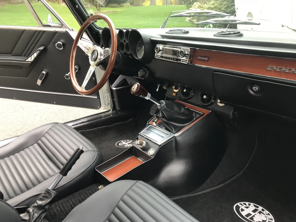 1974 Alfa Romeo 2000 GT Veloce - Image 15 of 31