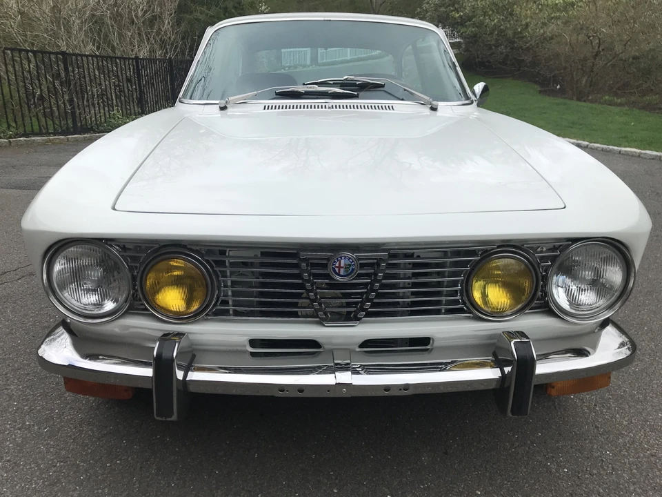 1974 Alfa Romeo 2000 GT Veloce - Image 4 of 31