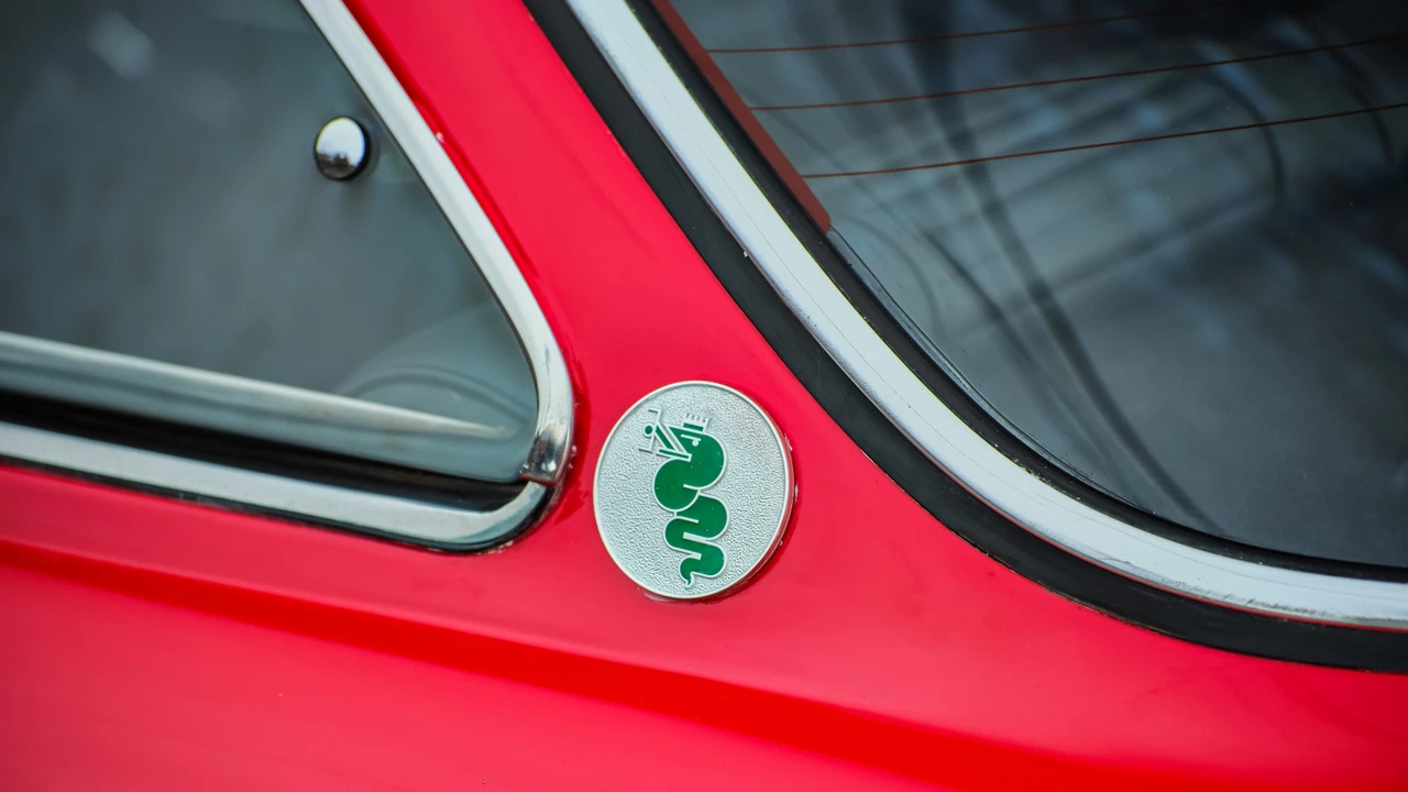 1974 Alfa Romeo 2000 GT Veloce - Image 28 of 31