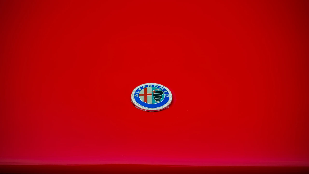 1974 Alfa Romeo 2000 GT Veloce - Image 27 of 31