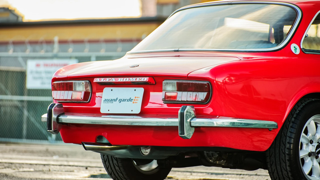 1974 Alfa Romeo 2000 GT Veloce - Image 24 of 31
