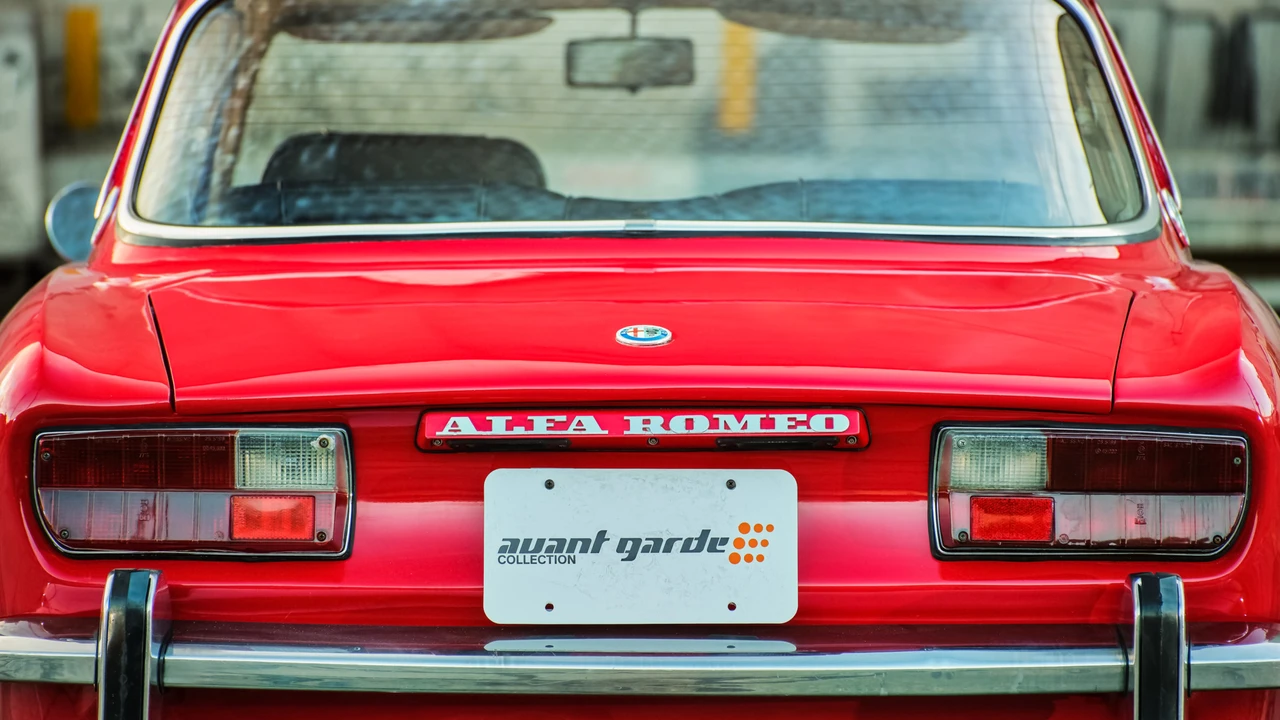 1974 Alfa Romeo 2000 GT Veloce - Image 23 of 31