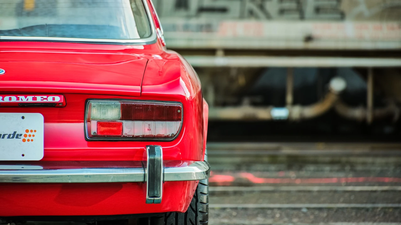 1974 Alfa Romeo 2000 GT Veloce - Image 22 of 31