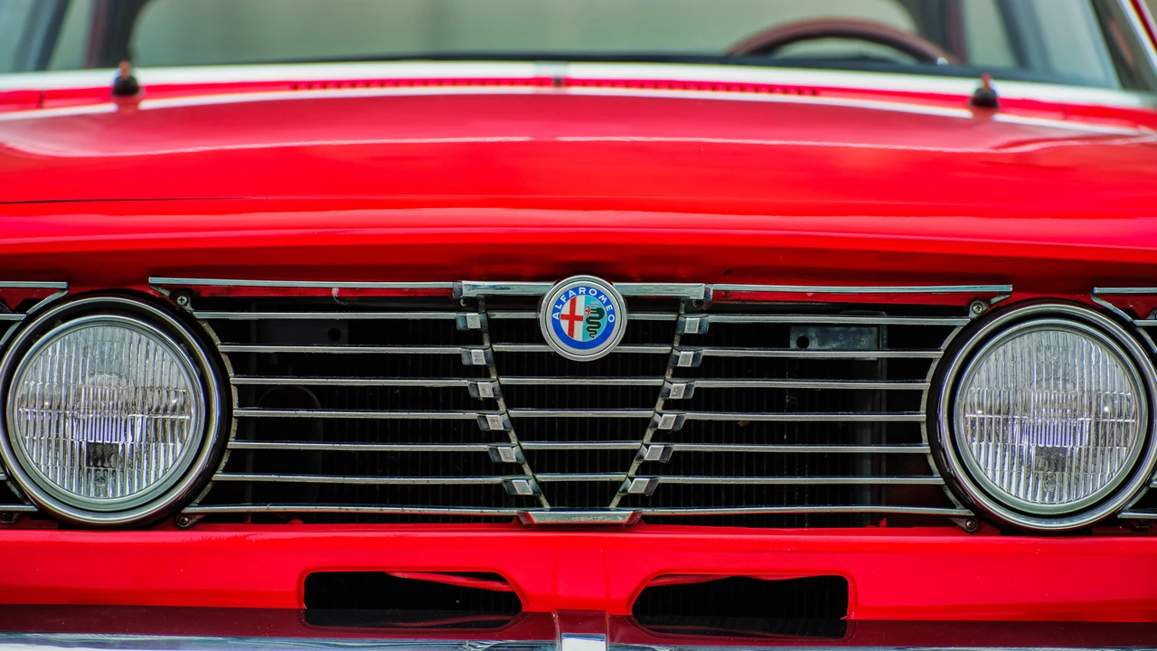 1974 Alfa Romeo 2000 GT Veloce - Image 15 of 31