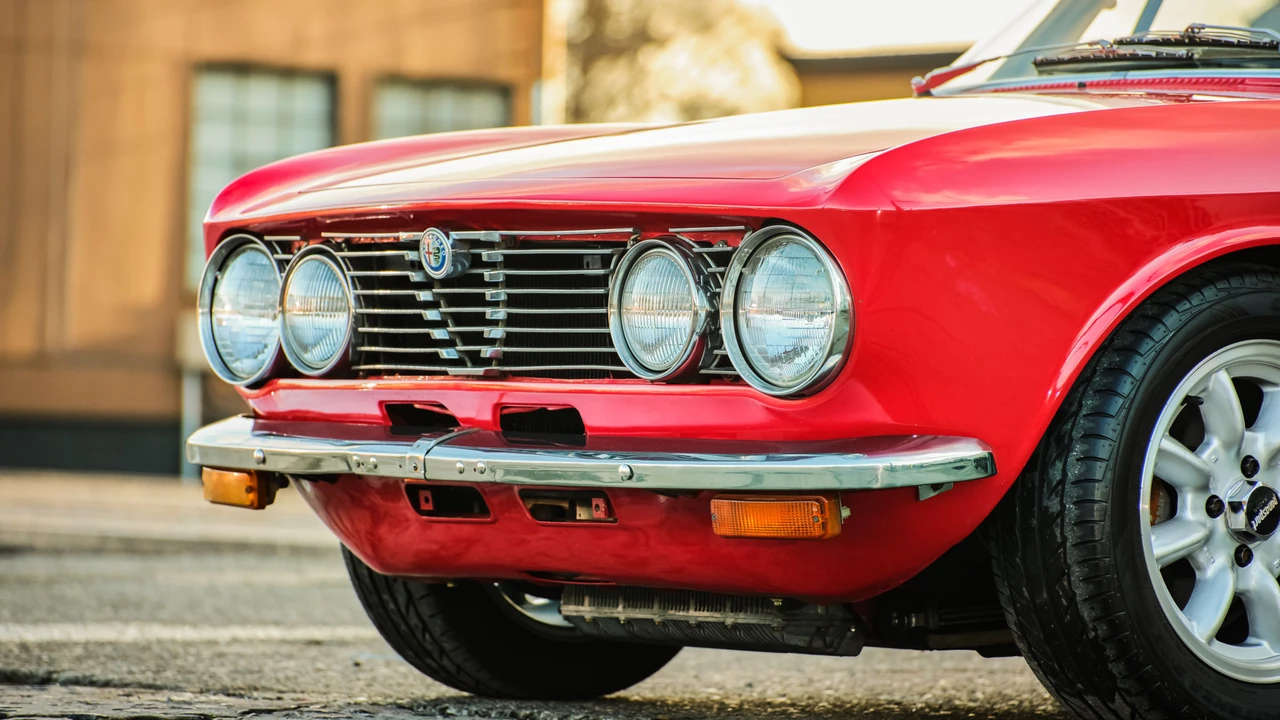 1974 Alfa Romeo 2000 GT Veloce - Image 12 of 31