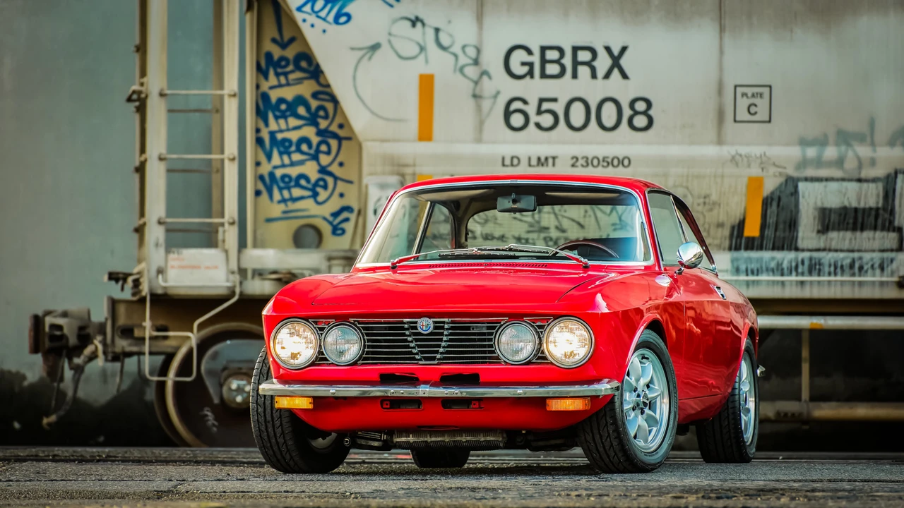 1974 Alfa Romeo 2000 GT Veloce - Image 2 of 31