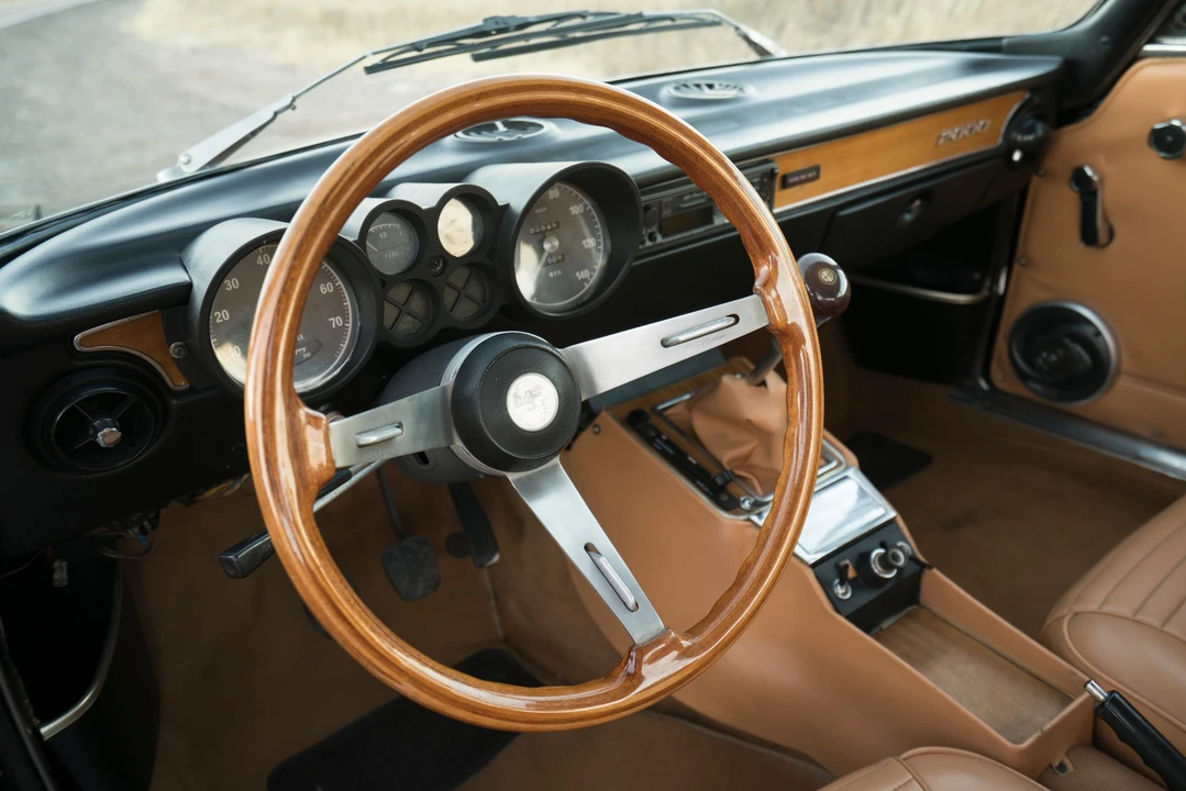 1974 Alfa Romeo 2000 GT Veloce - Image 26 of 31