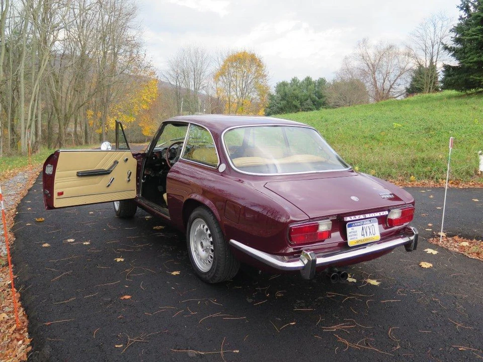 1974 Alfa Romeo 2000 GT Veloce - Image 15 of 31