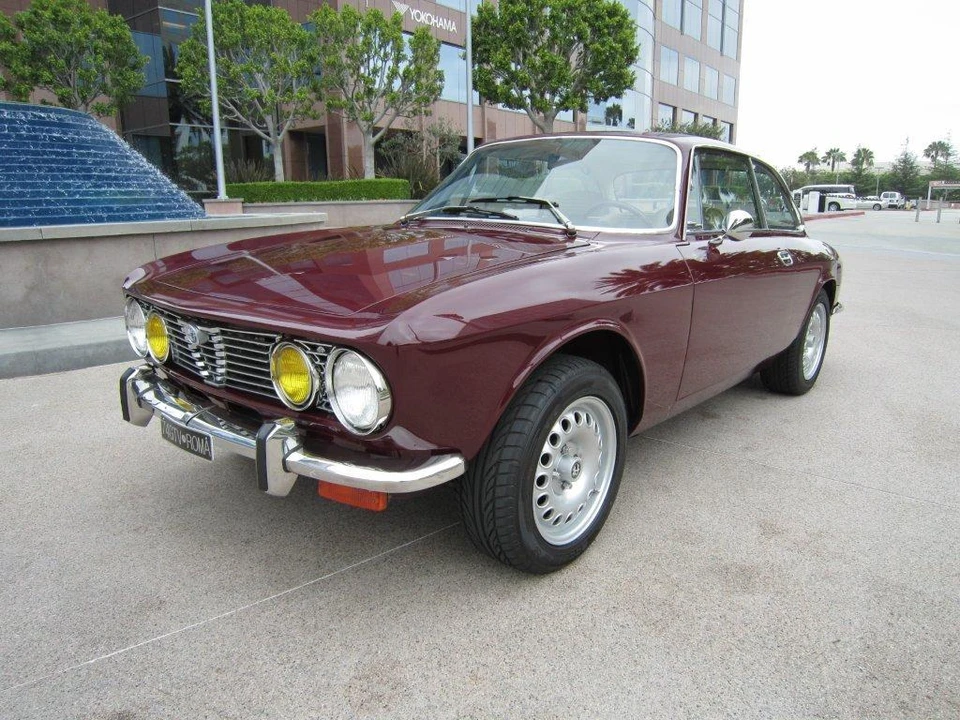 1974 Alfa Romeo 2000 GT Veloce - Image 17 of 31