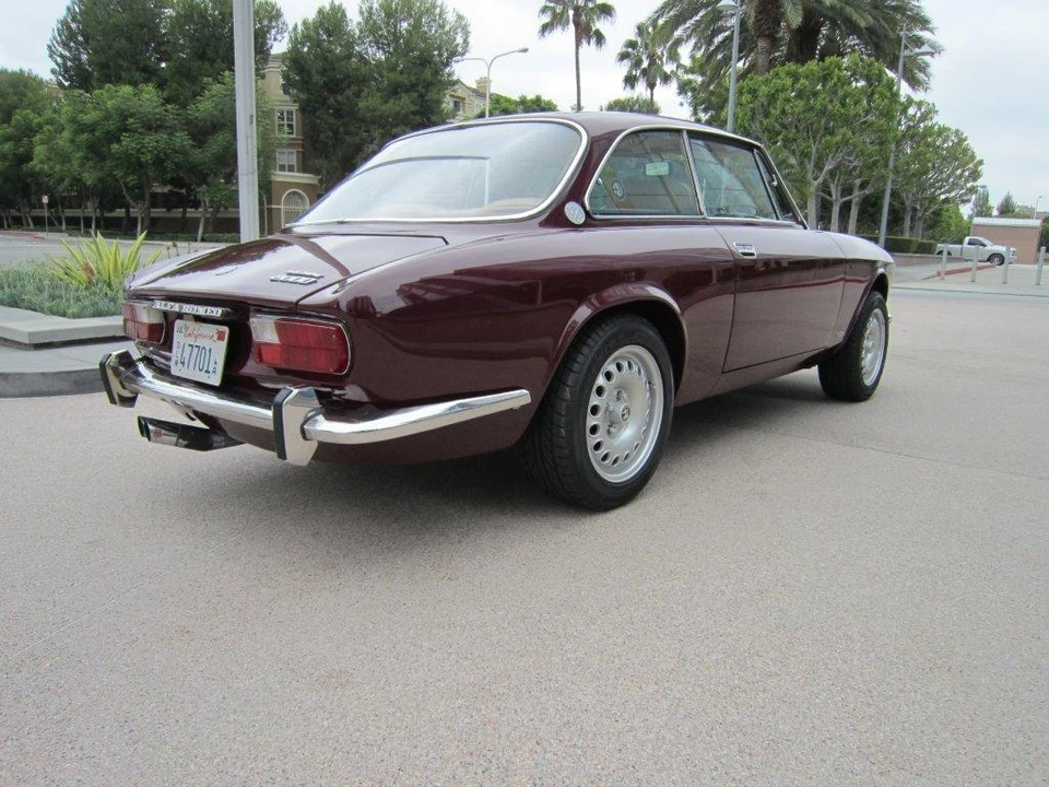 1974 Alfa Romeo 2000 GT Veloce - Image 18 of 31