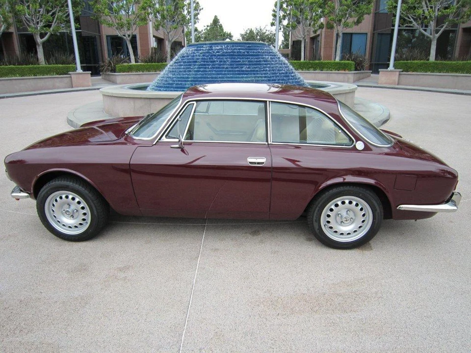 1974 Alfa Romeo 2000 GT Veloce - Image 21 of 31